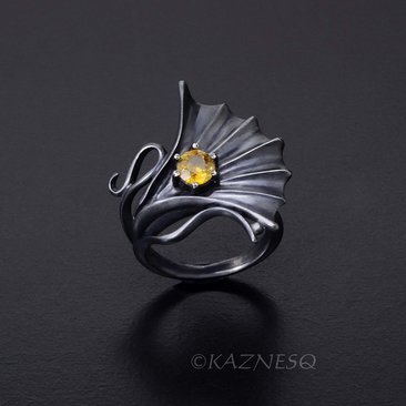 Ginkgo motif Goth style Oxidized Silver Ring with a Round Sphene